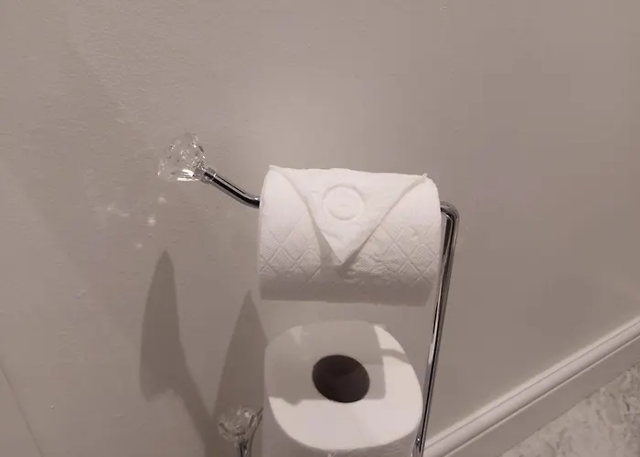 Thornton Road -room 2