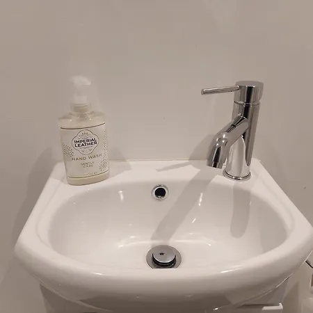 Thornton Road -room 2 * Bradford (West Yorkshire)