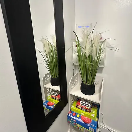 Thornton Road -room 2 *