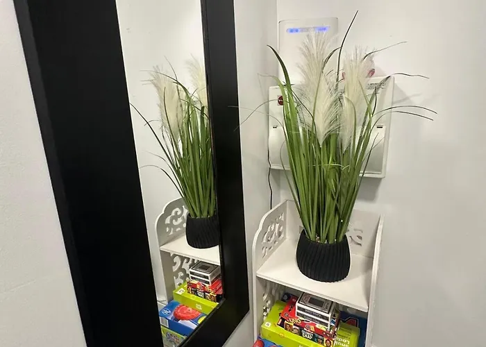 Thornton Road -room 2 *